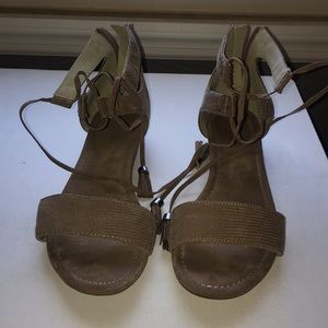 Ana Dillon Tied Shoes